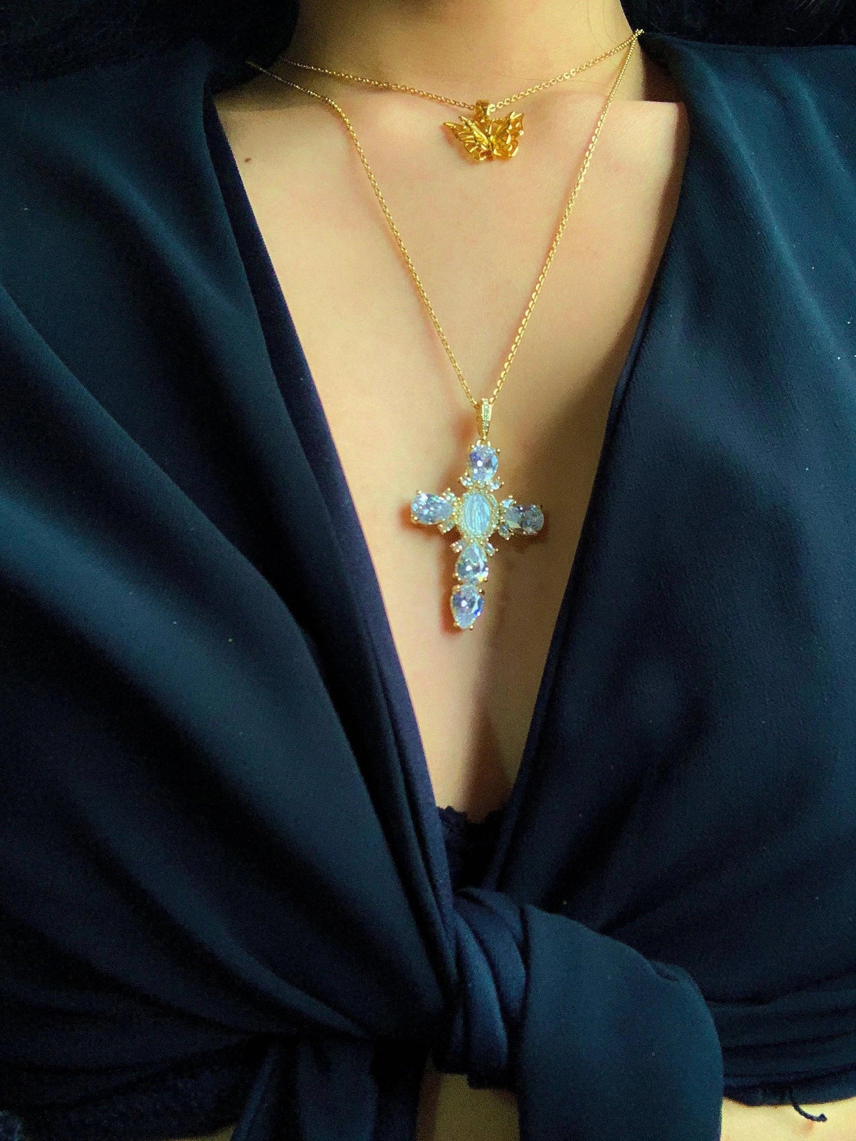 DIAMOND PEARL CROSS NECKLACE - camillaboutiqueshop